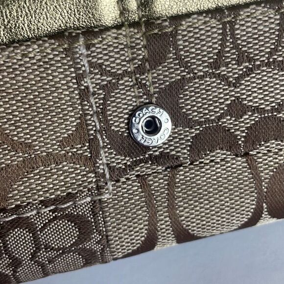 Coach Signature Patchwork Wallet Khaki Gold - Picture 13 of 13
